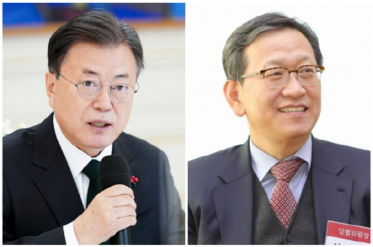 문재인 대통령(왼쪽)과 석동현 변호사. <연합뉴스>